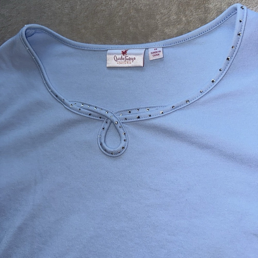 Quacker Factory Plus Powder Blue Swarovski Details Key Lock Neck Top Tee 1X QVC